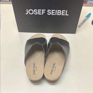 Josef Seibel Quinn 01 Women's Black Sandals